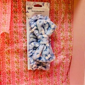 LoveShackFancy Blue Floral Wash Headband
Everblooming Rosettes